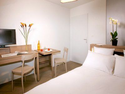 Comfort Suites Cannes Mandelieu Екстериор снимка