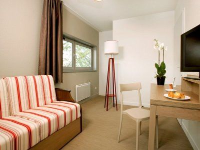Comfort Suites Cannes Mandelieu Екстериор снимка